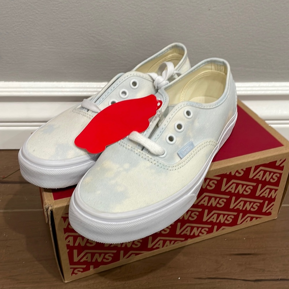 NWB Vans Authentic Bleach Wash Ballad Blue W5.5